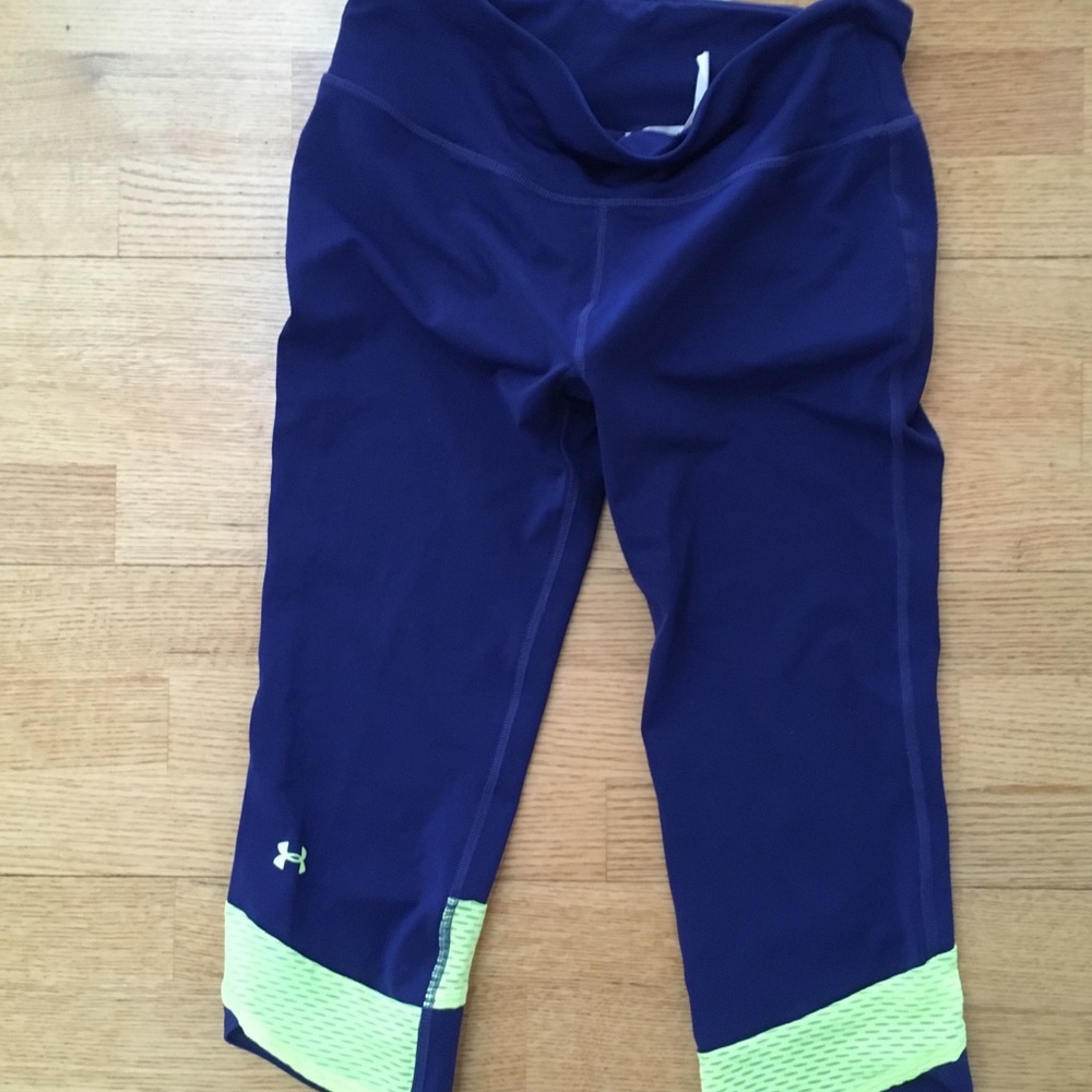 Underarmour NWOT cropped workout leggings
